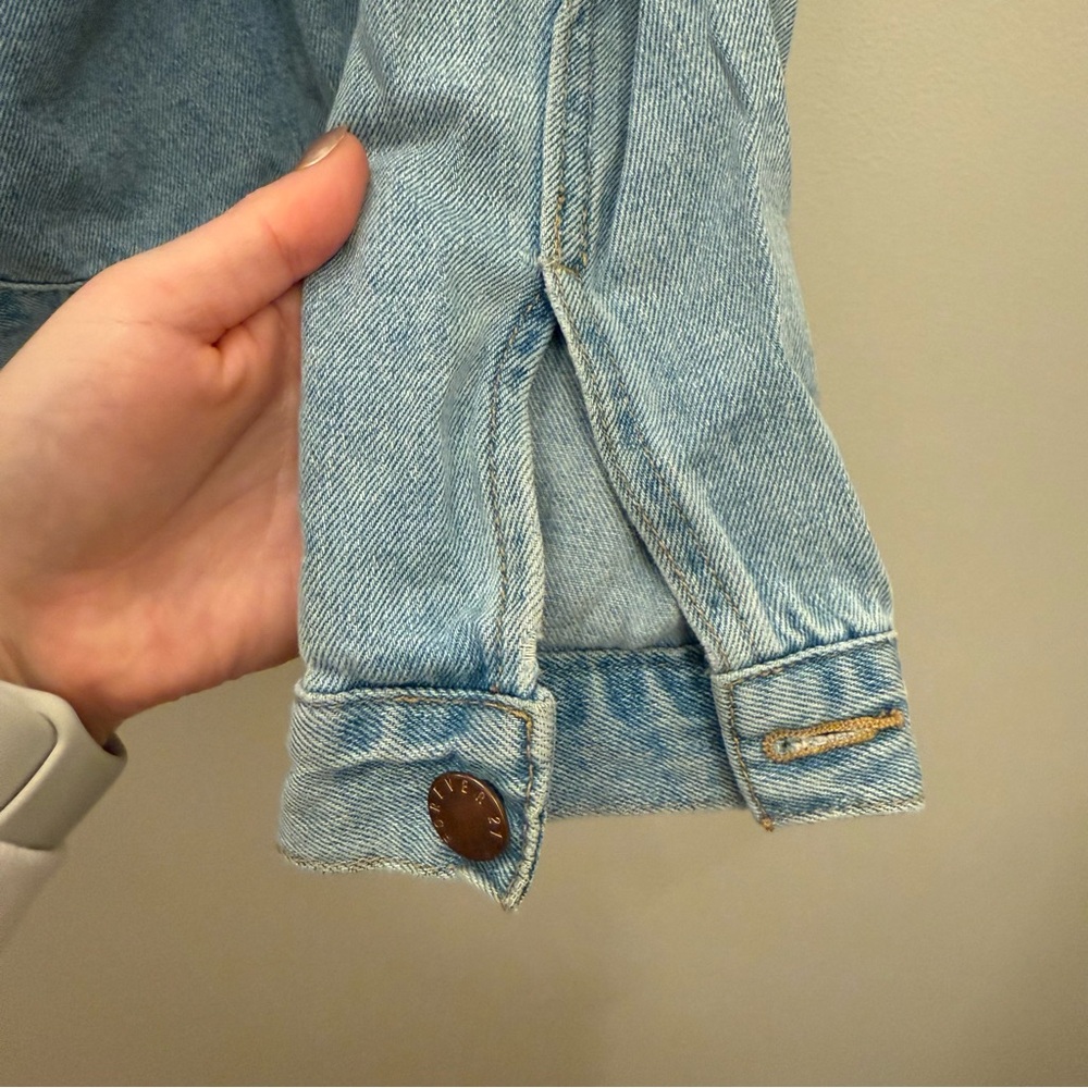 Forever 21 Essential Denim Jacket in Light Blue - Picture 4 of 5